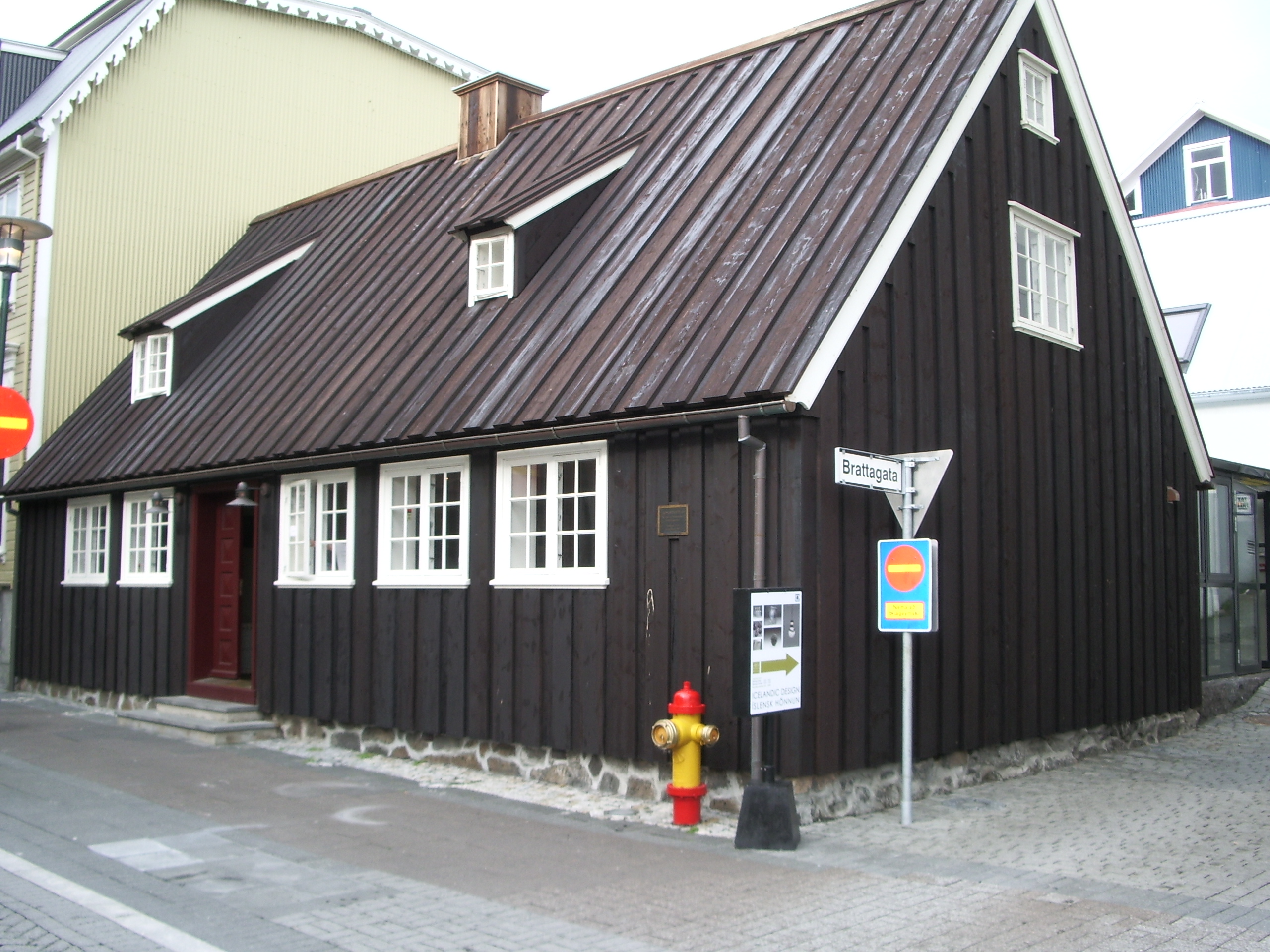 011 ältestes Haus von Reykjavik.jpg