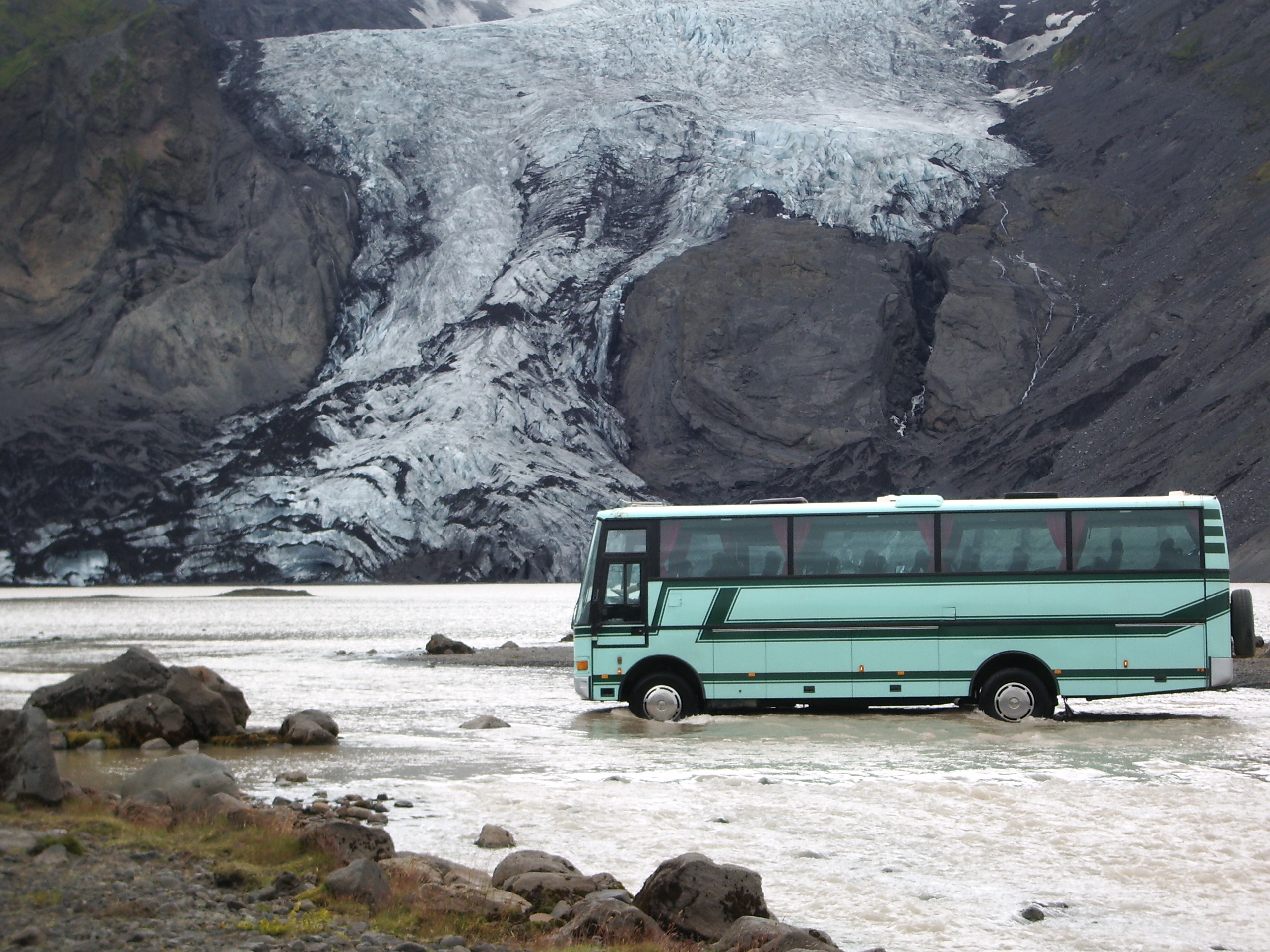 029 Hochlandbus in Aktion.jpg